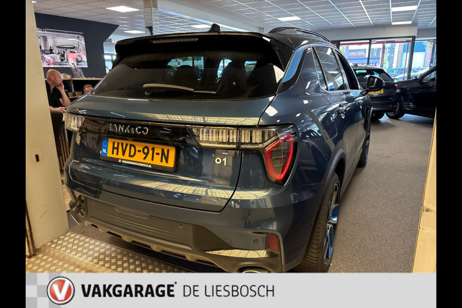 Lynk & Co 01 1.5 modeljaar 2023 prijs rijklaar ! Infinity / 360camera / Panorama-dak / apple carplay