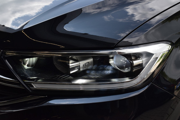 Volkswagen T-Roc 1.5 TSI 150pk DSG R-Line | Panoramadak | Trekhaak