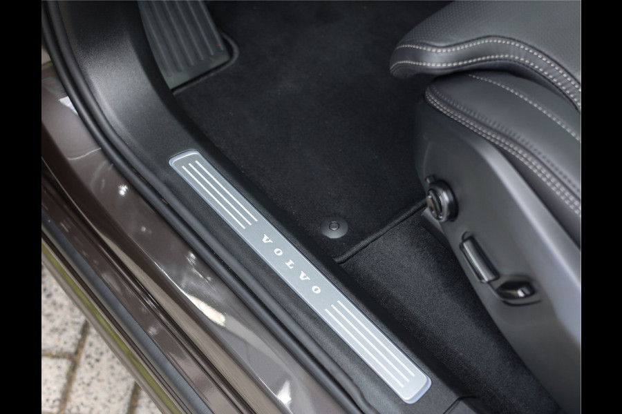 Volvo XC90 T8 Plug-in hybrid AWD Ultra Dark | Platinum Grey - Facelift - Direct leverbaar - Vol!