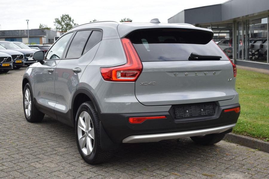 Volvo XC40 B4 211PK Automaat Core Bright Trekhaak | ACC | Blis | Camera | Stoelverwarming
