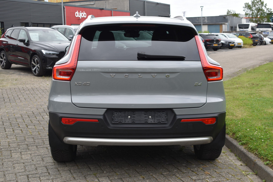 Volvo XC40 B4 211PK Automaat Core Bright Trekhaak | ACC | Blis | Camera | Stoelverwarming