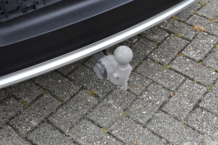 Volvo XC40 B4 211PK Automaat Core Bright Trekhaak | ACC | Blis | Camera | Stoelverwarming