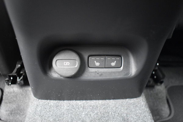 Volvo XC40 B4 211PK Automaat Core Bright Trekhaak | ACC | Blis | Camera | Stoelverwarming