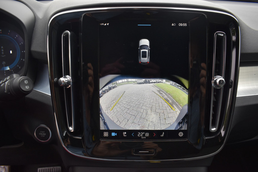 Volvo XC40 B4 211PK Automaat Core Bright Trekhaak | ACC | Blis | Camera | Stoelverwarming
