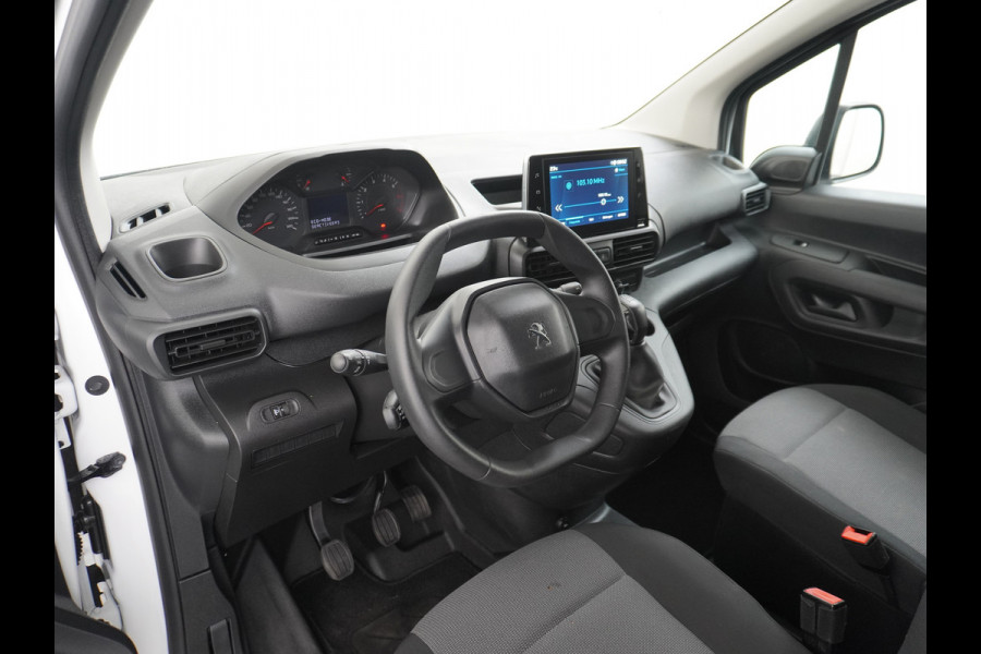 Peugeot Partner 1.5 BlueHDI Premium Euro 6 Navi PDC Apple Carplay Android Mirror-Link Airco Cruise Control Bluetooth Led PDC Connected services Betonplex Lat om Lat betimmering Schuifdeur Wifi 1e Eigenaar Euro 6