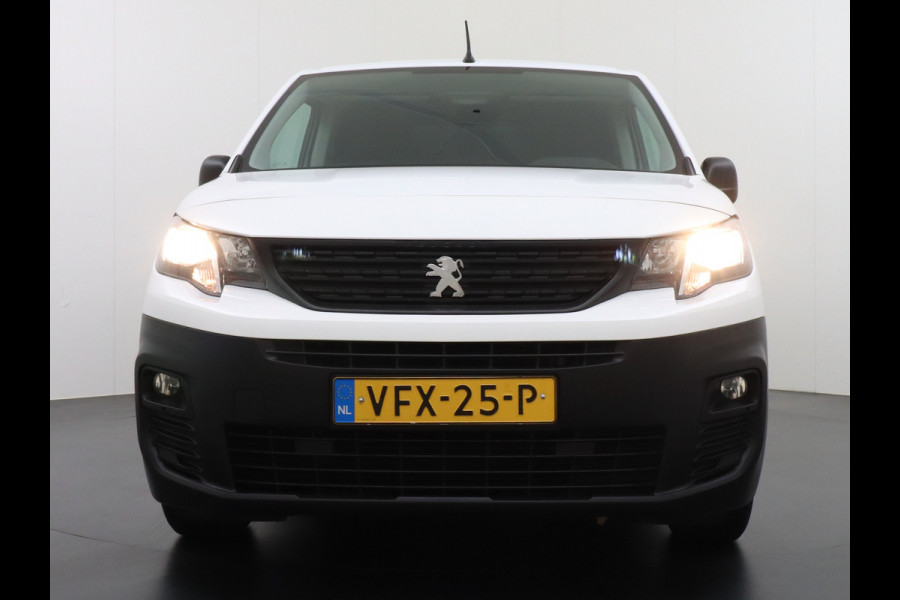 Peugeot Partner 1.5 BlueHDI Premium Euro 6 Navi PDC Apple Carplay Android Mirror-Link Airco Cruise Control Bluetooth Led PDC Connected services Betonplex Lat om Lat betimmering Schuifdeur Wifi 1e Eigenaar Euro 6