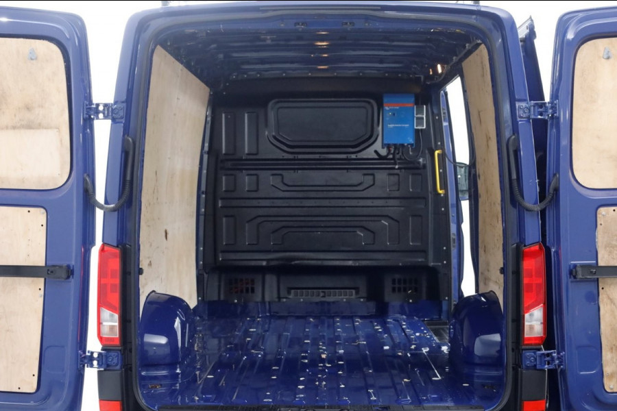 Volkswagen Crafter 35 2.0 TDI 140pk E6 L3H2 (L2H1) Trendline Airco/Navi/Imperiaal 12-2018