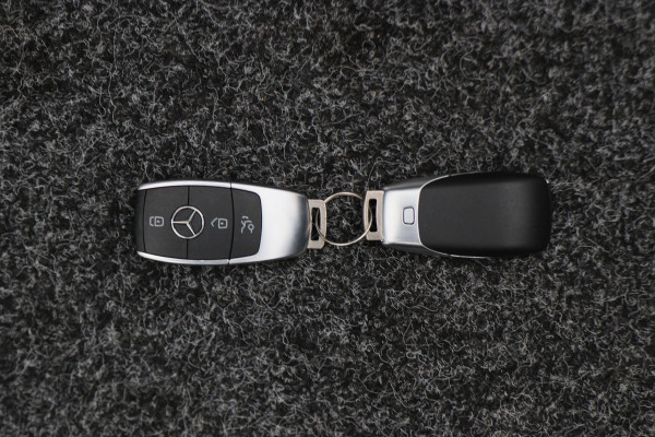 Mercedes-Benz GLE 350 e 4MATIC Premium Plus AMG Line Panoramadak, Luchtvering, Burmester, Head-Up, Distronic Plus, Trekhaak, 22"