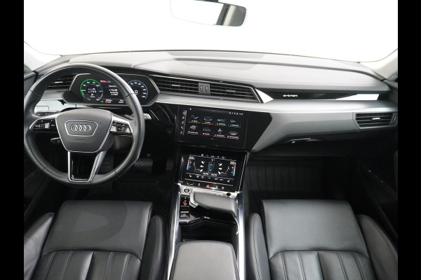 Audi e-tron 55 Quattro 408pk 95kWh Luchtvering Adaptive-Cruise Apple Carplay Android Trekhaak Elektr.Stoel+Leder+Verwarmd+Geheugen Lmv 21" C Keyless Audi sound system Lane-Assist Audi-smartphone-interface Rijstrooksensor Wifi Fase 3 Laden Origineel Nederlandse auto Nieuwprijs €90.527,-