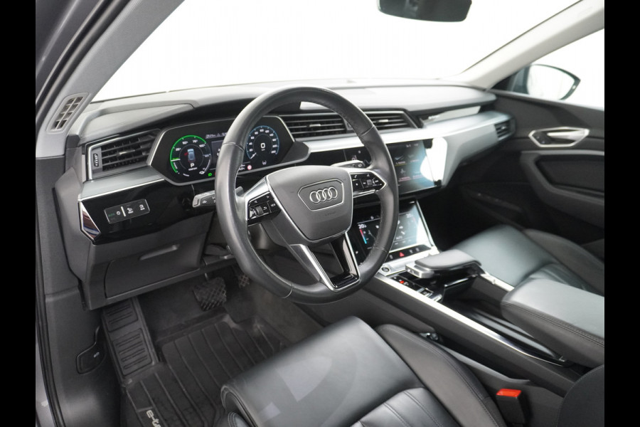 Audi e-tron 55 Quattro 408pk 95kWh Luchtvering Adaptive-Cruise Apple Carplay Android Trekhaak Elektr.Stoel+Leder+Verwarmd+Geheugen Lmv 21" C Keyless Audi sound system Lane-Assist Audi-smartphone-interface Rijstrooksensor Wifi Fase 3 Laden Origineel Nederlandse auto Nieuwprijs €90.527,-