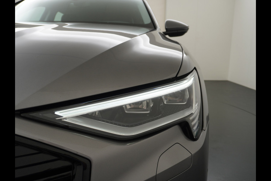 Audi e-tron 55 Quattro 408pk 95kWh Luchtvering Adaptive-Cruise Apple Carplay Android Trekhaak Elektr.Stoel+Leder+Verwarmd+Geheugen Lmv 21" C Keyless Audi sound system Lane-Assist Audi-smartphone-interface Rijstrooksensor Wifi Fase 3 Laden Origineel Nederlandse auto Nieuwprijs €90.527,-