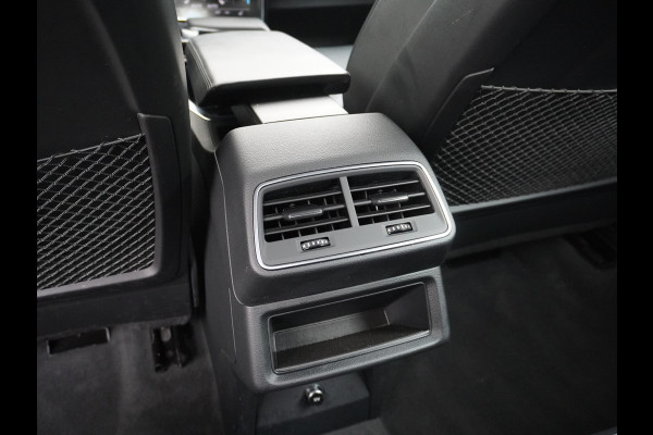 Audi e-tron 55 Quattro 408pk 95kWh Luchtvering Adaptive-Cruise Apple Carplay Android Trekhaak Elektr.Stoel+Leder+Verwarmd+Geheugen Lmv 21" C Keyless Audi sound system Lane-Assist Audi-smartphone-interface Rijstrooksensor Wifi Fase 3 Laden Origineel Nederlandse auto Nieuwprijs €90.527,-