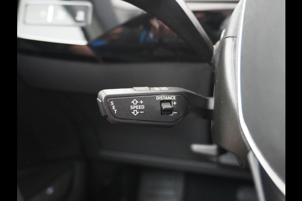 Audi e-tron 55 Quattro 408pk 95kWh Luchtvering Adaptive-Cruise Apple Carplay Android Trekhaak Elektr.Stoel+Leder+Verwarmd+Geheugen Lmv 21" C Keyless Audi sound system Lane-Assist Audi-smartphone-interface Rijstrooksensor Wifi Fase 3 Laden Origineel Nederlandse auto Nieuwprijs €90.527,-
