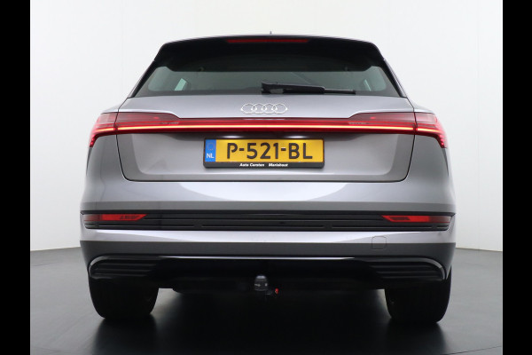 Audi e-tron 55 Quattro 408pk 95kWh Luchtvering Adaptive-Cruise Apple Carplay Android Trekhaak Elektr.Stoel+Leder+Verwarmd+Geheugen Lmv 21" C Keyless Audi sound system Lane-Assist Audi-smartphone-interface Rijstrooksensor Wifi Fase 3 Laden Origineel Nederlandse auto Nieuwprijs €90.527,-