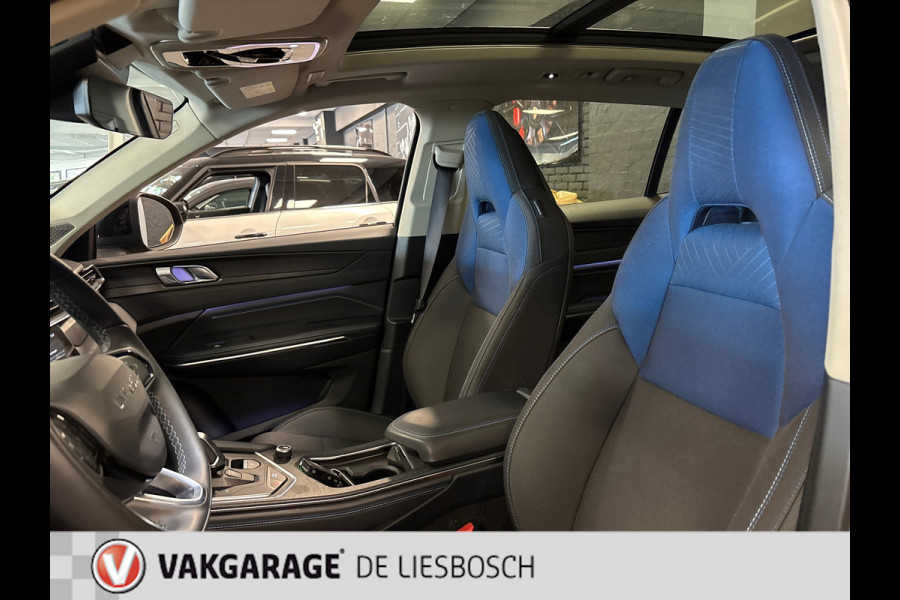 Lynk & Co 01 1.5 modeljaar 2023 prijs rijklaar ! Infinity / 360camera / Panorama-dak / apple carplay
