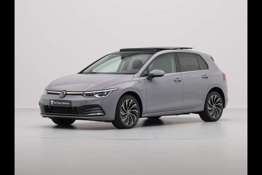Volkswagen Golf 1.4 eHybrid 204pk Style Panorama Navigatie Camera Massage Demo RV