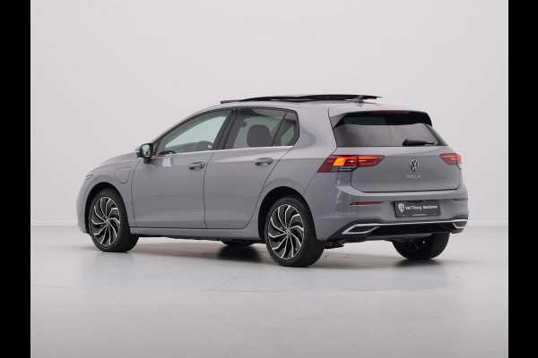 Volkswagen Golf 1.4 eHybrid 204pk Style Panorama Navigatie Camera Massage Demo RV