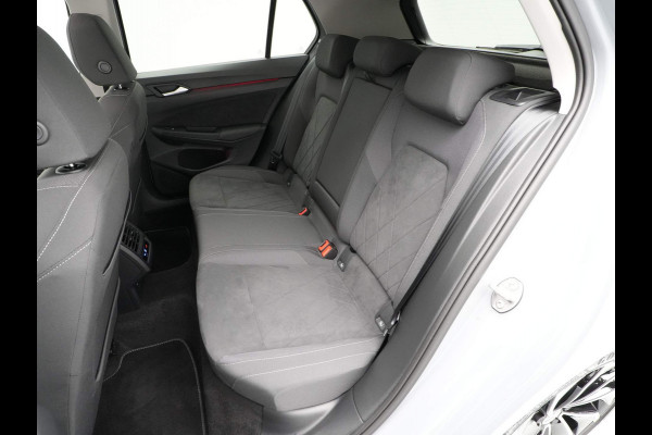 Volkswagen Golf 1.4 eHybrid 204pk Style Panorama Navigatie Camera Massage Demo RV