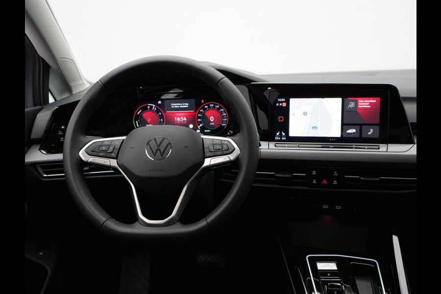 Volkswagen Golf 1.4 eHybrid 204pk Style Panorama Navigatie Camera Massage Demo RV