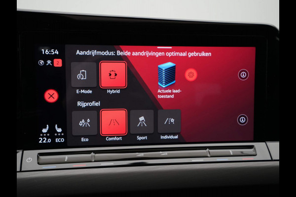 Volkswagen Golf 1.4 eHybrid 204pk Style Panorama Navigatie Camera Massage Demo RV
