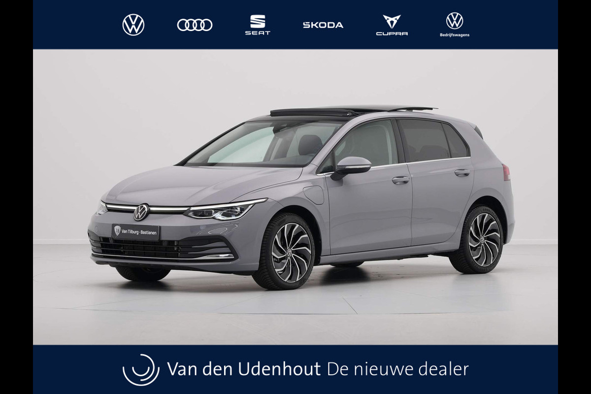 Volkswagen Golf 1.4 eHybrid 204pk Style Panorama Navigatie Camera Massage Demo RV