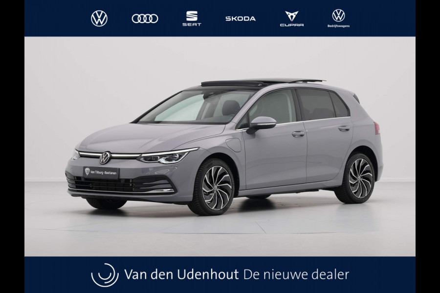 Volkswagen Golf 1.4 eHybrid 204pk Style Panorama Navigatie Camera Massage Demo RV