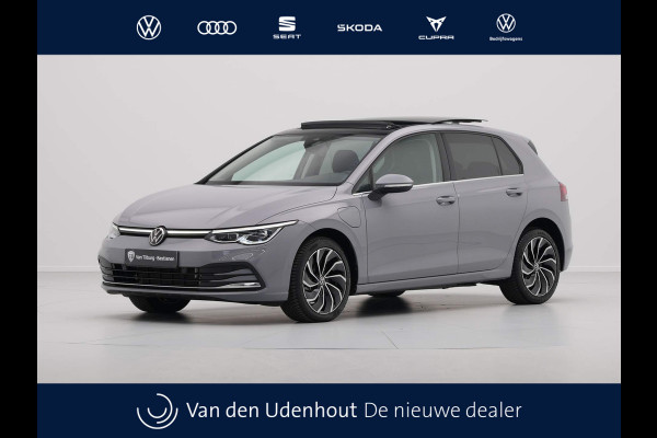 Volkswagen Golf 1.4 eHybrid 204pk Style Panorama Navigatie Camera Massage Demo RV