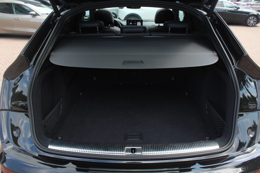 Audi SQ5 SPORTBACK 3.0 TDI quattro / Trekhaak / Panoramdak / 360Camera / Head-up / Keyless / 21'' / RS Seats / Luchtvering / B&O / Carbon intr. / Dodehoek / Stoelverwarming / DAB / ACC