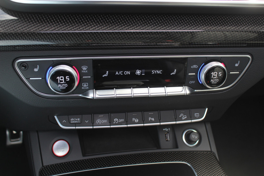 Audi SQ5 SPORTBACK 3.0 TDI quattro / Trekhaak / Panoramdak / 360Camera / Head-up / Keyless / 21'' / RS Seats / Luchtvering / B&O / Carbon intr. / Dodehoek / Stoelverwarming / DAB / ACC