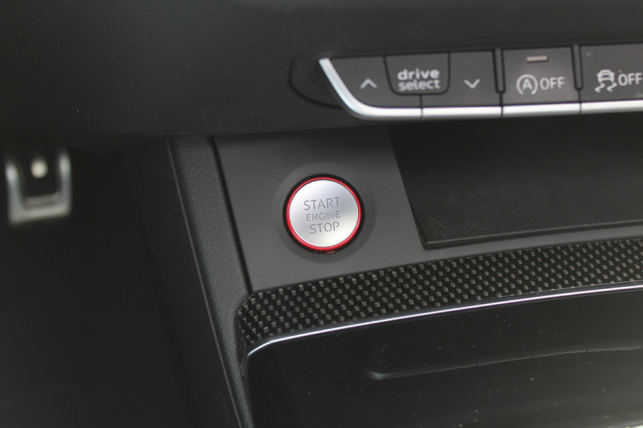 Audi SQ5 SPORTBACK 3.0 TDI quattro / Trekhaak / Panoramdak / 360Camera / Head-up / Keyless / 21'' / RS Seats / Luchtvering / B&O / Carbon intr. / Dodehoek / Stoelverwarming / DAB / ACC
