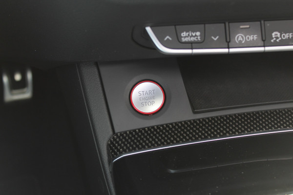 Audi SQ5 SPORTBACK 3.0 TDI quattro / Trekhaak / Panoramdak / 360Camera / Head-up / Keyless / 21'' / RS Seats / Luchtvering / B&O / Carbon intr. / Dodehoek / Stoelverwarming / DAB / ACC