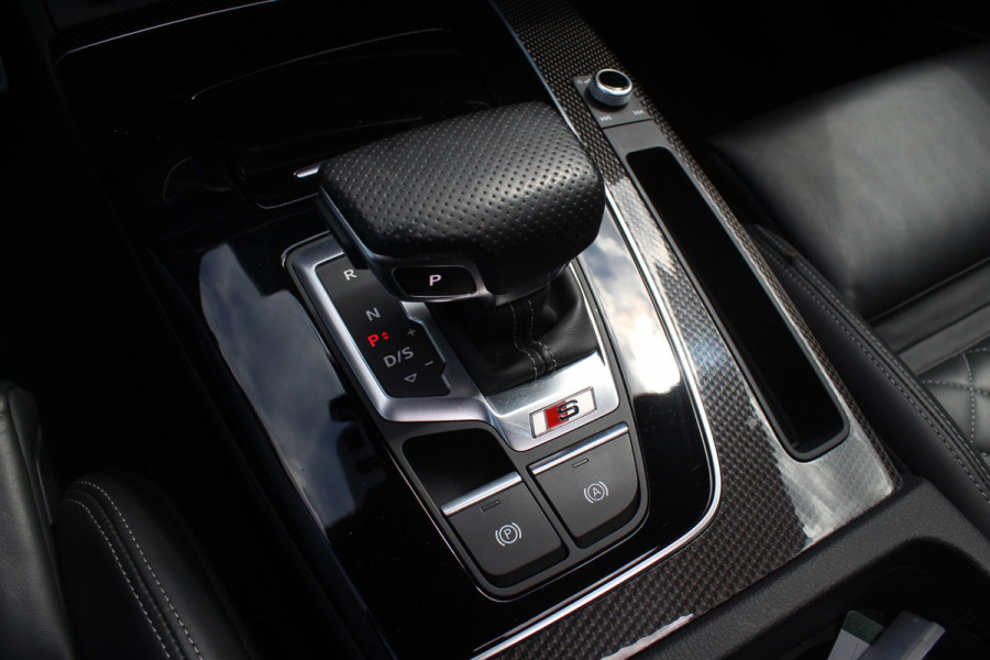 Audi SQ5 SPORTBACK 3.0 TDI quattro / Trekhaak / Panoramdak / 360Camera / Head-up / Keyless / 21'' / RS Seats / Luchtvering / B&O / Carbon intr. / Dodehoek / Stoelverwarming / DAB / ACC