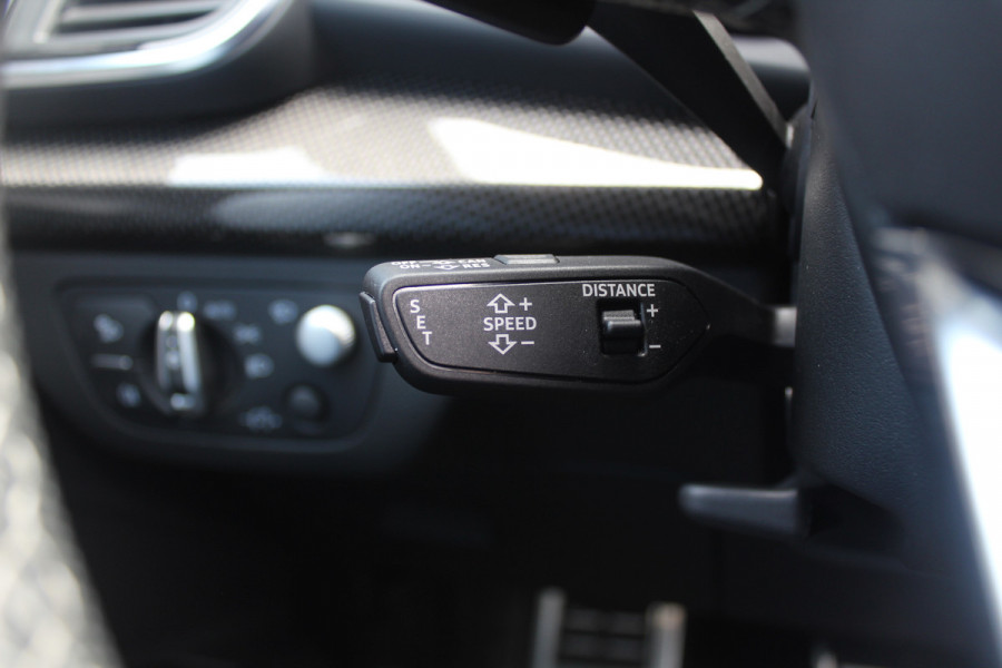 Audi SQ5 SPORTBACK 3.0 TDI quattro / Trekhaak / Panoramdak / 360Camera / Head-up / Keyless / 21'' / RS Seats / Luchtvering / B&O / Carbon intr. / Dodehoek / Stoelverwarming / DAB / ACC