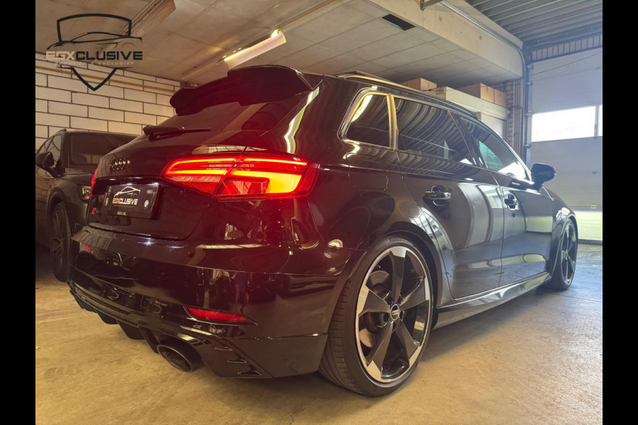 Audi RS3 Sportback 2.5 TFSI Quattro Pano/Carbon/RSZetels/Facelift/Keyless