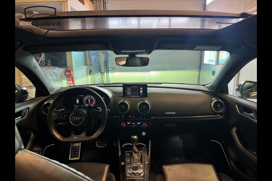 Audi RS3 Sportback 2.5 TFSI Quattro Pano/Carbon/RSZetels/Facelift/Keyless