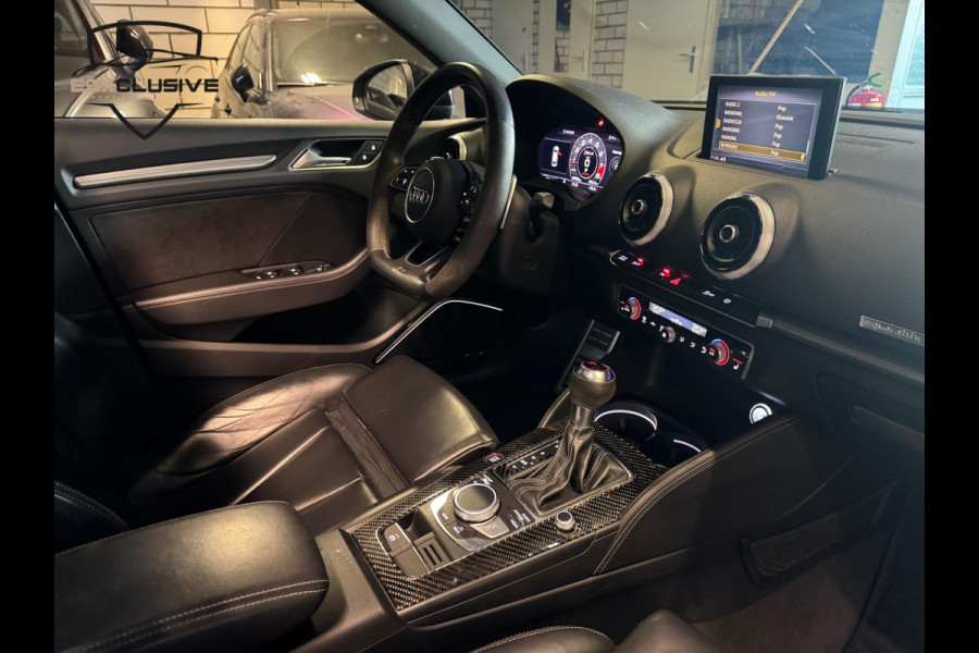 Audi RS3 Sportback 2.5 TFSI Quattro Pano/Carbon/RSZetels/Facelift/Keyless