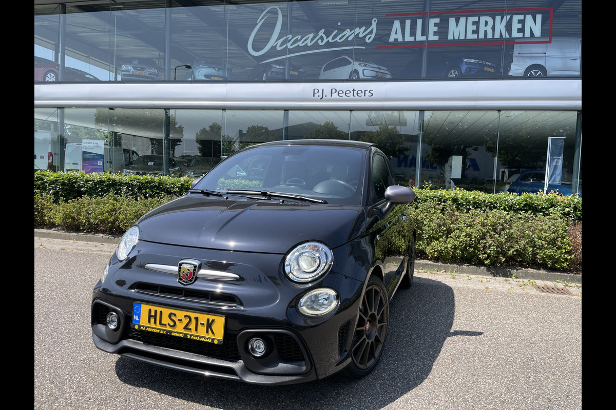 Abarth 500 1.4 T-Jet 595 70th Anniversary Airco - Parkeersensoren achter - Sportstoelen - Schuif/ kanteldak - Multifunctioneel stuurwiel - licht metalen velgen - Mistlampen Abarth 500 1.4 T-Jet 595 70th Anniversary Airco - Parkeersensoren achter - Sportstoelen - Schuif/ kanteldak - Multifunctioneel stuurwiel - licht metalen velgen - Mistlampen