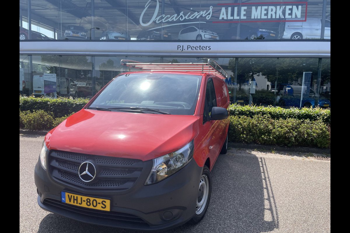Mercedes-Benz Vito 114 CDI Extra Lang Airco - Cruise control - Navigatie full map - Achteruitrijcamera - Zijschuifdeur rechts - Parkeersensoren voor en achter - Trekhaak - Aluminium trap - zeer nette bus Mercedes-Benz Vito 114 CDI Extra Lang Airco - Cruise control - Navigatie full map - Achteruitrijcamera - Zijschuifdeur rechts - Parkeersensoren voor en achter - Trekhaak - Aluminium trap - zeer nette bus