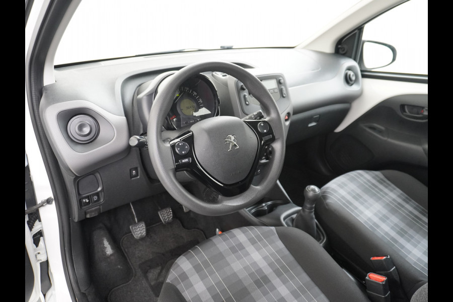 Peugeot 108 1.0I 73PK5Drs Airco Pack LED Mistlampen Premium ESP Bluetooth Centrale deurvergrendeling Afstand bediend Stuurbekrachtiging e-VT Elek.ramen ABS Volledig Peugeot Dealer Onderhouden l.b. bij 91.718km ! Zuinig + Goedkoop in de vaste lasten! Orig.NLse auto EURO6