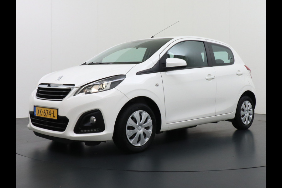 Peugeot 108 1.0I 73PK5Drs Airco Pack LED Mistlampen Premium ESP Bluetooth Centrale deurvergrendeling Afstand bediend Stuurbekrachtiging e-VT Elek.ramen ABS Volledig Peugeot Dealer Onderhouden l.b. bij 91.718km ! Zuinig + Goedkoop in de vaste lasten! Orig.NLse auto EURO6
