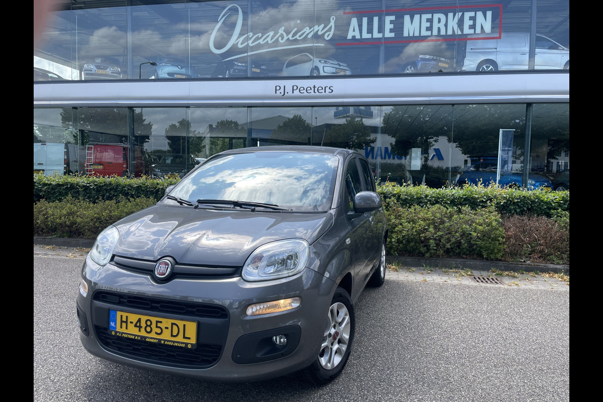 Fiat Panda 1.2 Lounge  5 zit plaatsen                          Airco - Bluetooth - Spiegels E V+VW - Centrale deurvergr. - E-Ramen voor - LMV 14"- ML Zeer goed onderhouden!