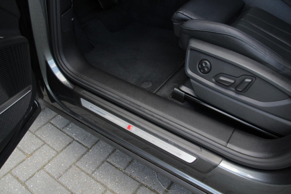 Audi Q5 55 TFSI e S-line | Pano | B&O | Trekhaak | Head-Up | Memory
