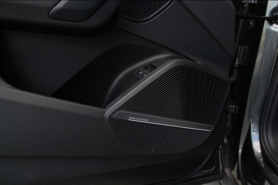 Audi Q5 55 TFSI e S-line | Pano | B&O | Trekhaak | Head-Up | Memory