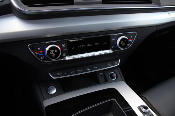 Audi Q5 55 TFSI e S-line | Pano | B&O | Trekhaak | Head-Up | Memory