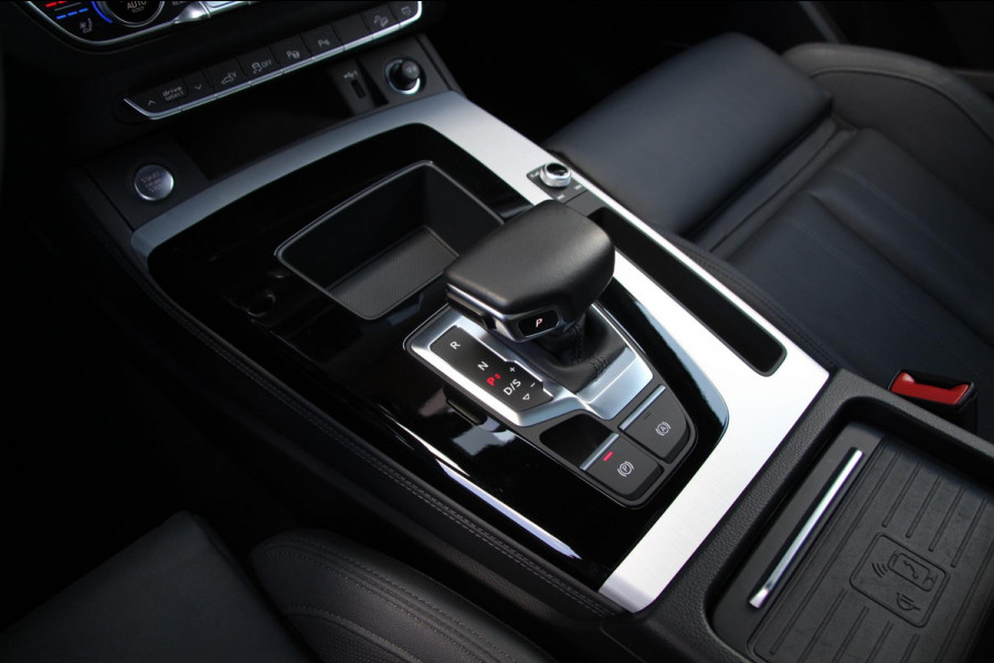 Audi Q5 55 TFSI e S-line | Pano | B&O | Trekhaak | Head-Up | Memory
