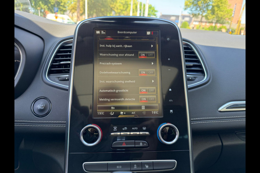 Renault Grand Scénic TCe 160 EDC Bose Pano / Head up / Groot navi / Camera / P-sensoren / Adapt cruise contr