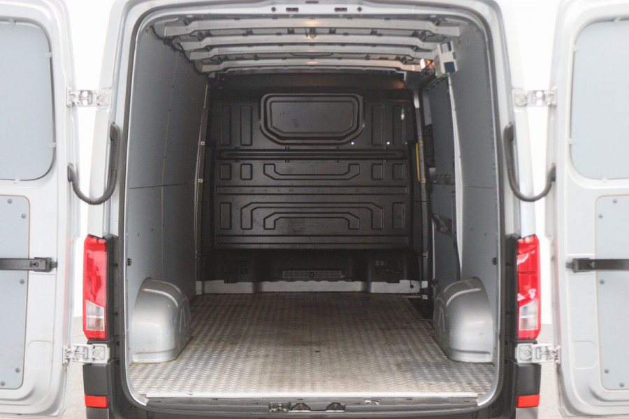 Volkswagen Crafter 35 2.0 TDI L3H2 Comfortline Airco, Cruise, Lucht Geveerde Stoel, Apple Carplay, Verwarmde Voorruit