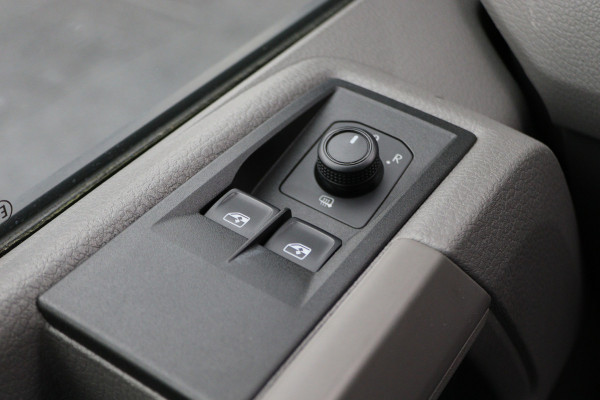 Volkswagen Crafter 35 2.0 TDI L3H2 Comfortline Airco, Cruise, Lucht Geveerde Stoel, Apple Carplay, Verwarmde Voorruit
