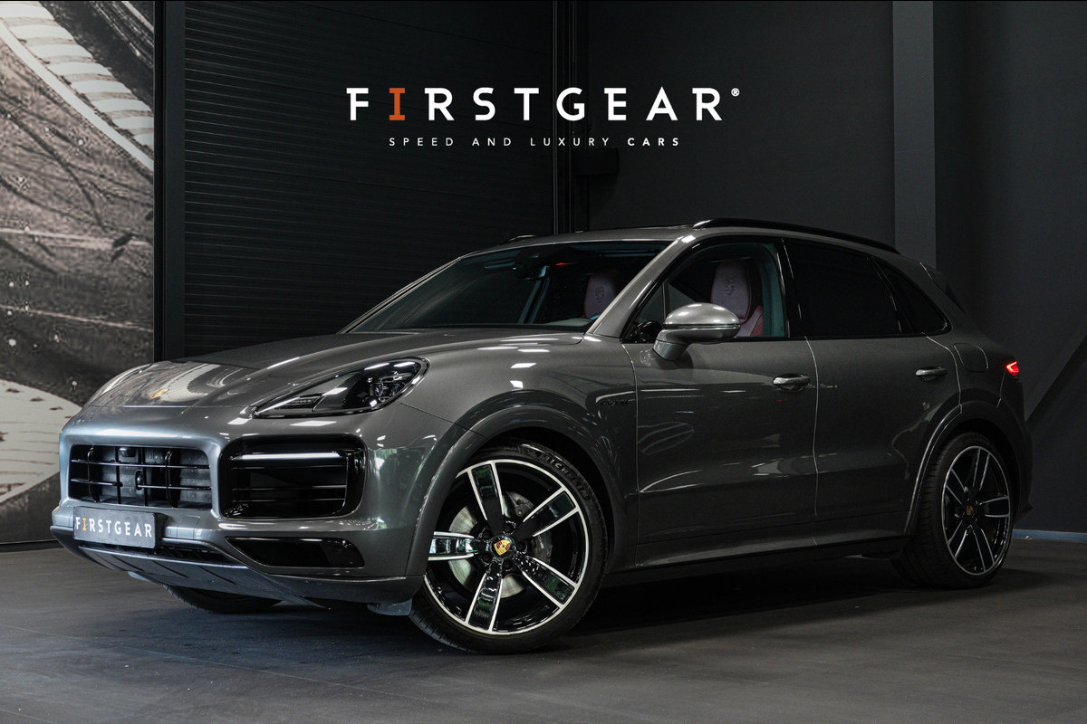Porsche Cayenne 3.0 E-Hybrid *Sport-Chrono / PASM / Panorama / BOSE / Soft-Close / Surround-view* Porsche Cayenne 3.0 E-Hybrid *Sport-Chrono / PASM / Panorama / BOSE / Soft-Close / Surround-view*