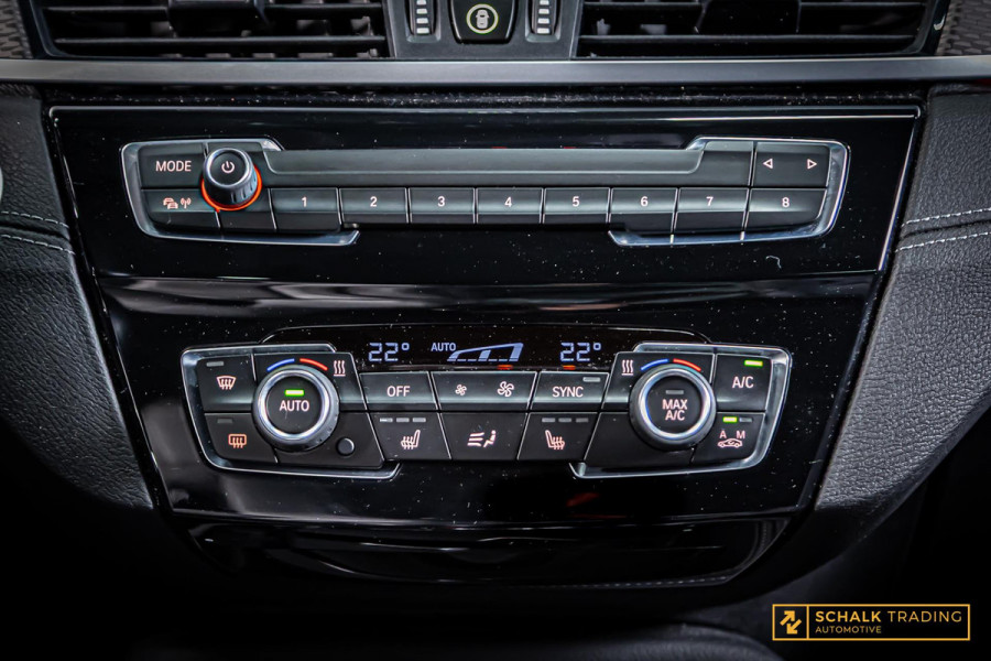 BMW X2 SDrive20i|NAP|M-sport|Pano|Trek|Cam|HUD|Dealer ond|